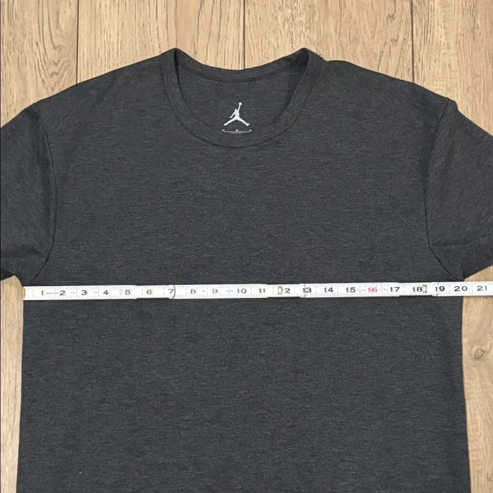 Jordan Brand Athletic Long Sleeve Charcoal Gray Shirt Men’s Size Medium
